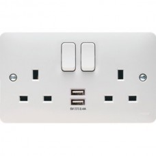 Hager Sollysta WMSS82USB Switched Double Socket DP with USB 13A Hager Sollysta WMSS82USB Switched Double Socket DP with USB 13A